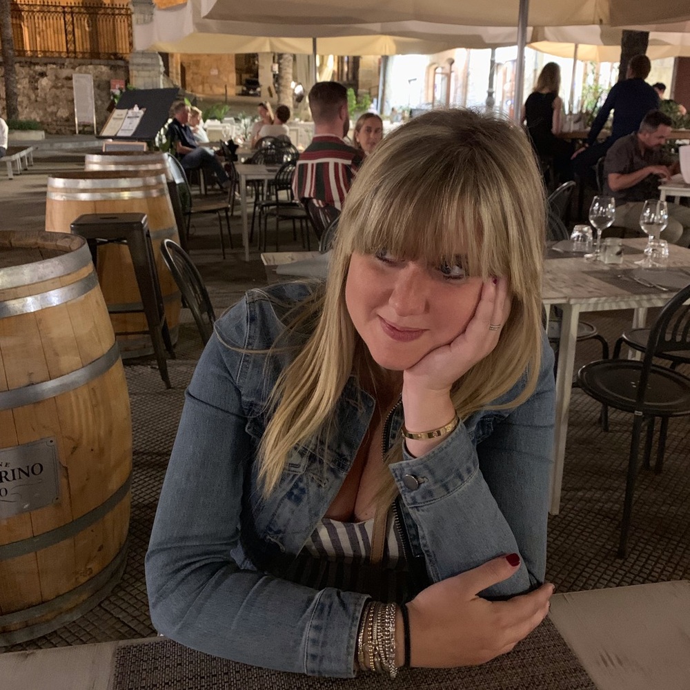 Meet your Posher, Alessandra